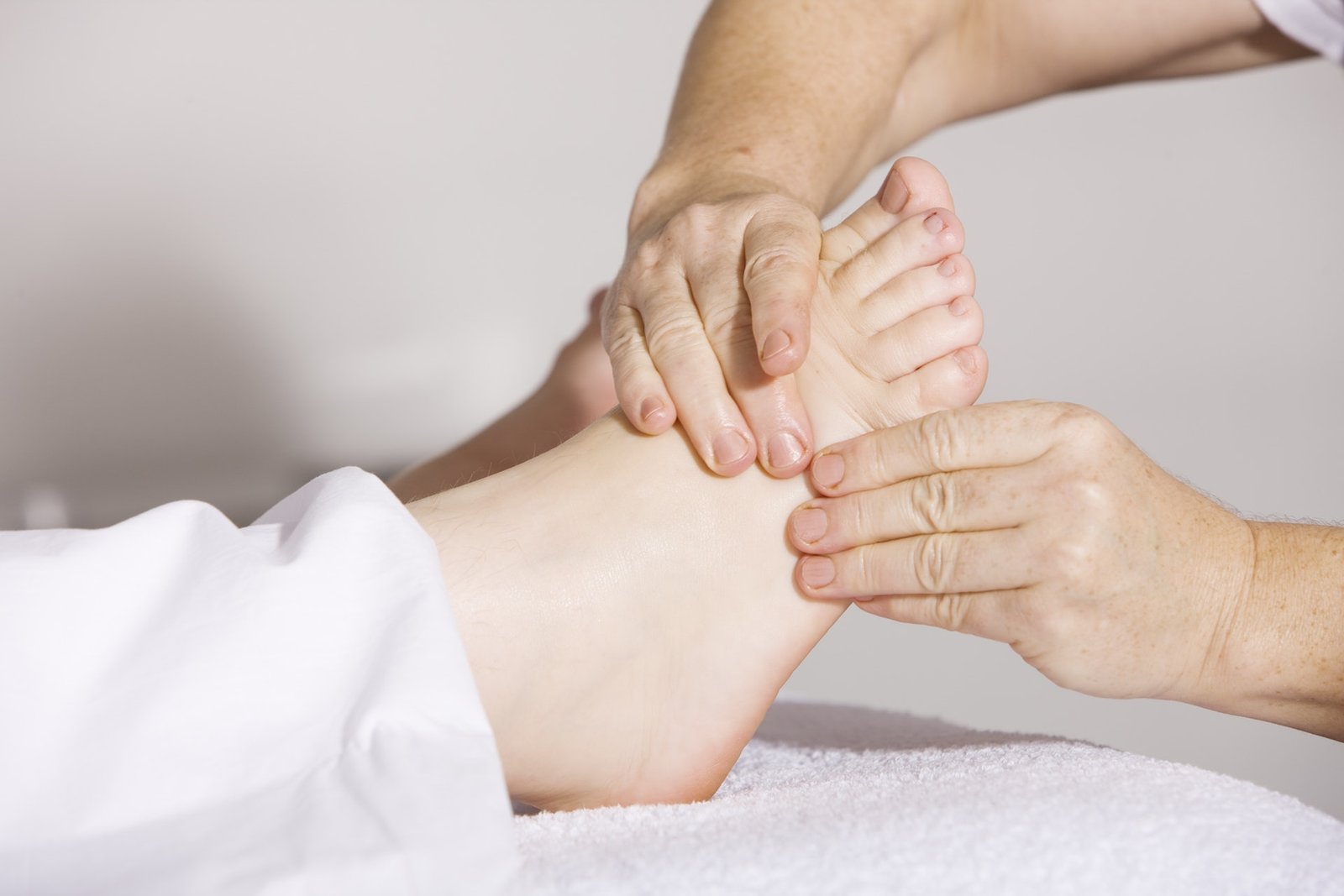 Life Mind Body - Treatments - Foot Massage